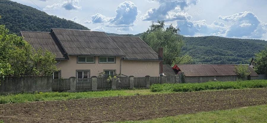 Spațiu comercial, de 700 mp, în Berzasca