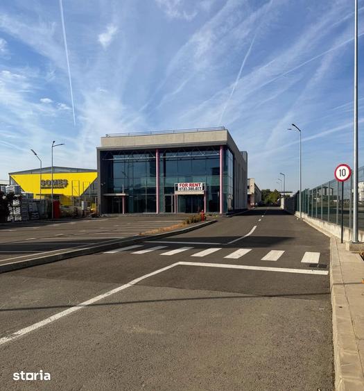 Spațiu comercial, de 1,200 mp, în Central