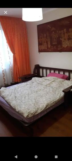 Apartament cu 3 camere semidecomandat în Micro 17