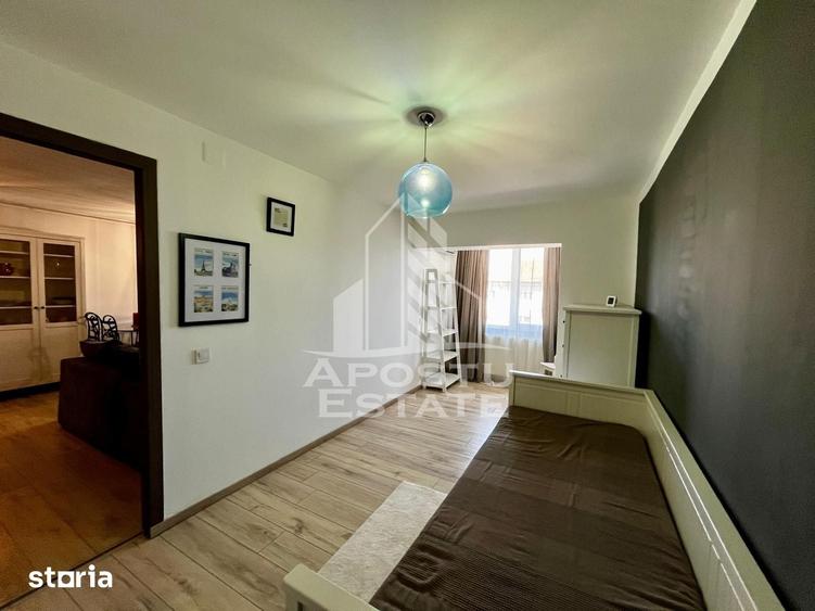 Apartament cu 3 camere decomandat, mobilat în Bucovina