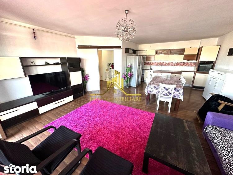 Apartament cu 3 camere, mobilat în Bună Ziua