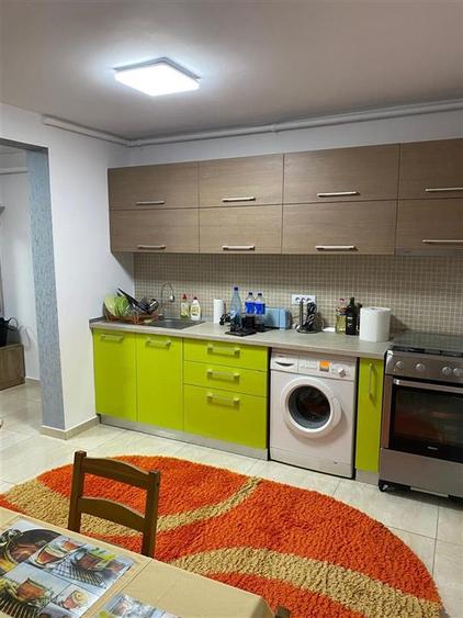 Apartament cu 3 camere decomandat, mobilat în Cotroceni