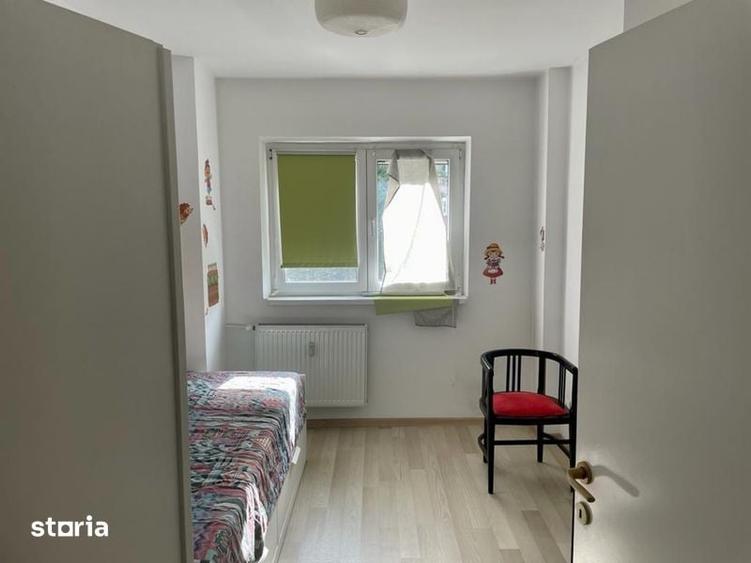 Inchiriez apartament 3 camere Teiul Doamnei - 1