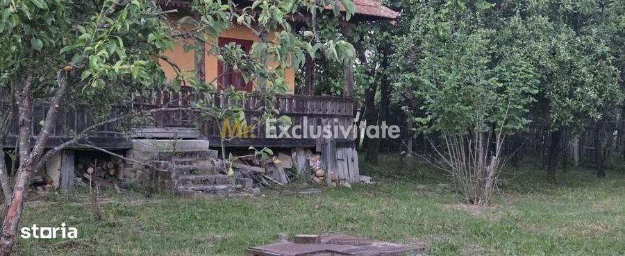 Casă cu 2 camere cu Teren 7769 Mp în Scoarța