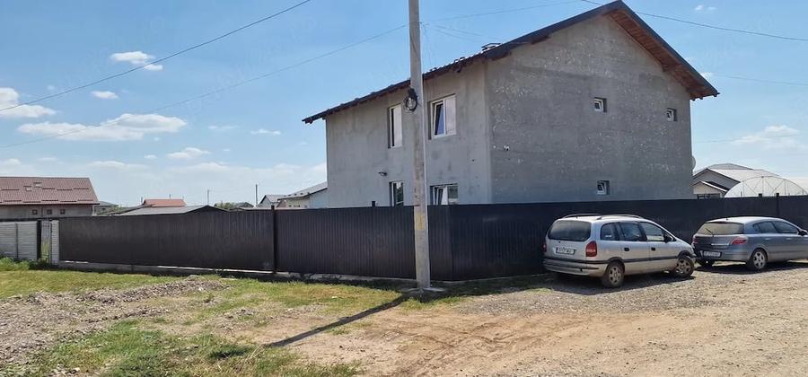 Casă cu Teren 389 Mp în Dascălu