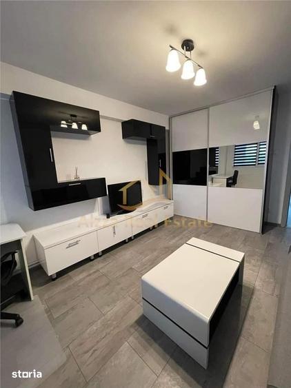 Apartamentul se afla la 5 minute de centrul orasului Cluj-Napoca, 1 mi - 1
