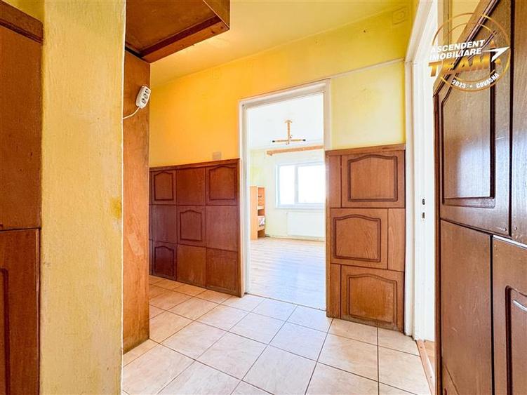 Apartament cu 3 camere decomandat, mobilat în Ciucului