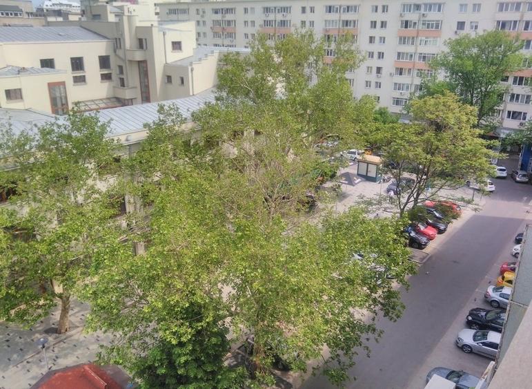 Apartament cu 2 camere decomandat, mobilat în P-ța Amzei