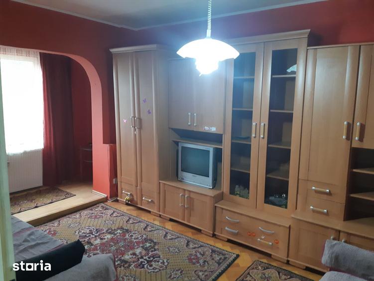 Comision 0 ! 3 camere 2 bai 3 balcoane zona Aradului 380 euro - 4
