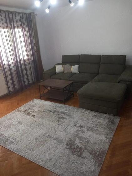 Apartament cu 2 camere decomandat, mobilat în Bucovina