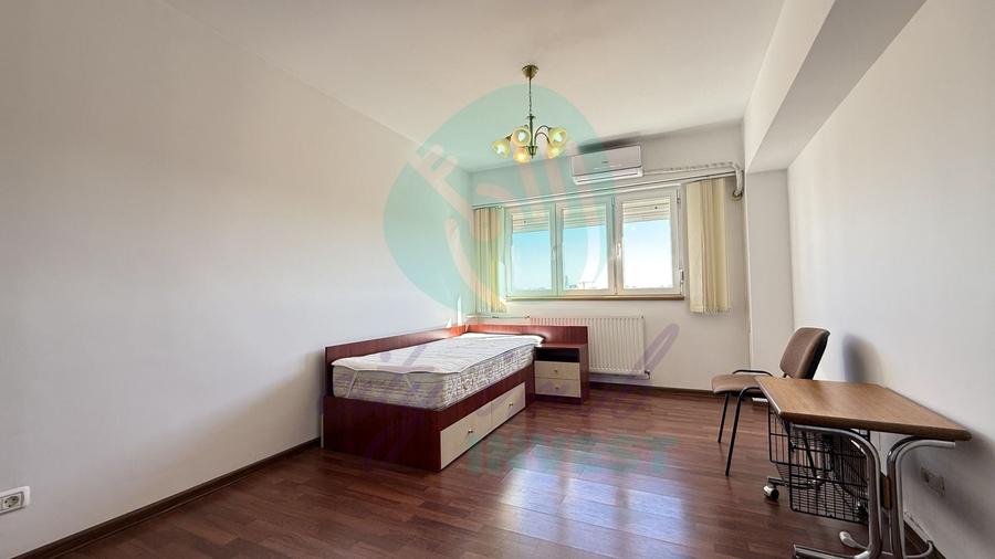 Apartament cu 3 camere decomandat, mobilat în Armeneasca