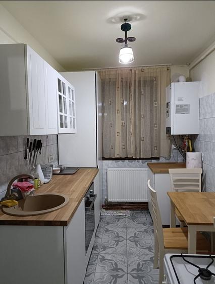 Apartament cu 2 camere semidecomandat în Teilor