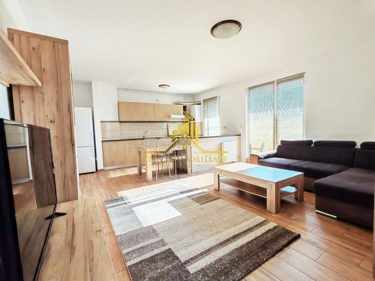 Apartament cu 3 camere semidecomandat, mobilat în Gheorgheni