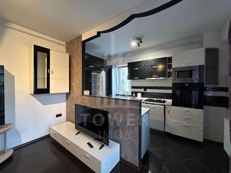Apartament cu 3 camere decomandat, mobilat în Turnișor