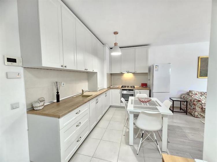 Apartament cu 3 camere decomandat, mobilat în Tudor Vladimirescu