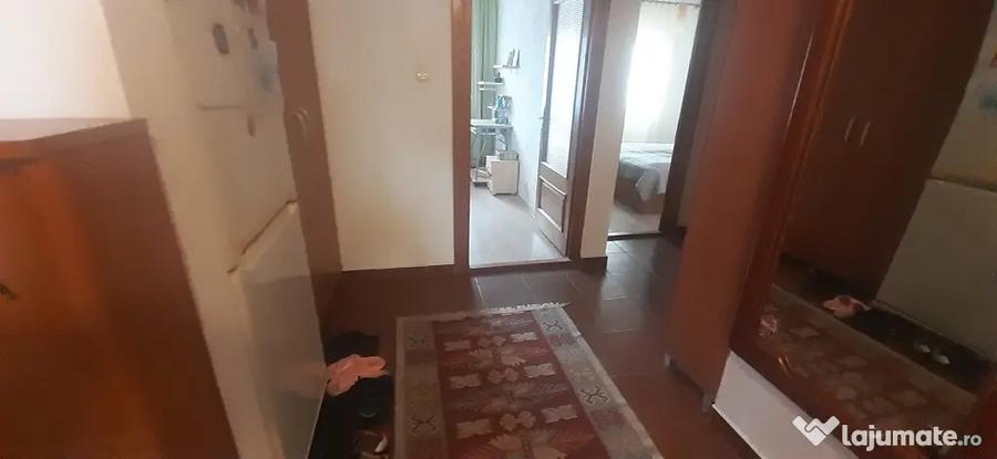 Dobrogei, 3 camere, etaj 4, acoperis nou, 78000E - 3