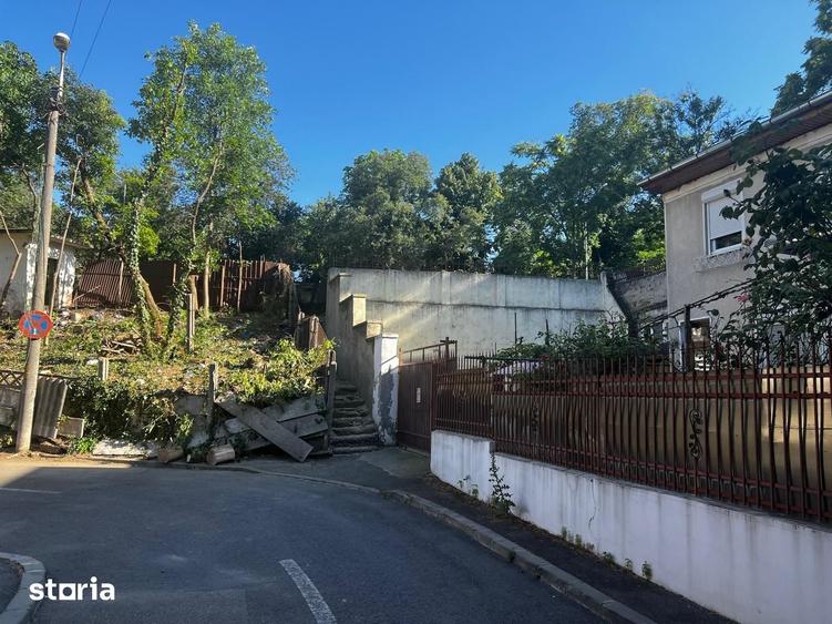 Casă cu 6 camere cu Teren 320 Mp în Parcul Carol