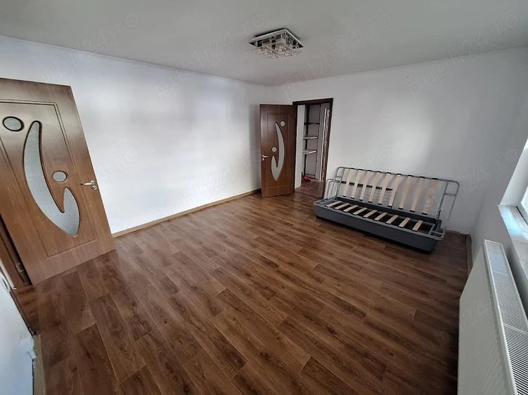 Apartament cu 2 camere semidecomandat în Soarelui