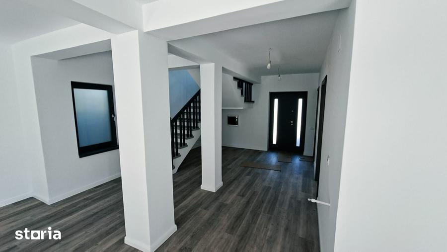 Casă cu 4 camere cu Teren 500 Mp în Bascov