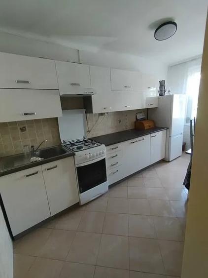 Garsonieră decomandată în Mihai Bravu