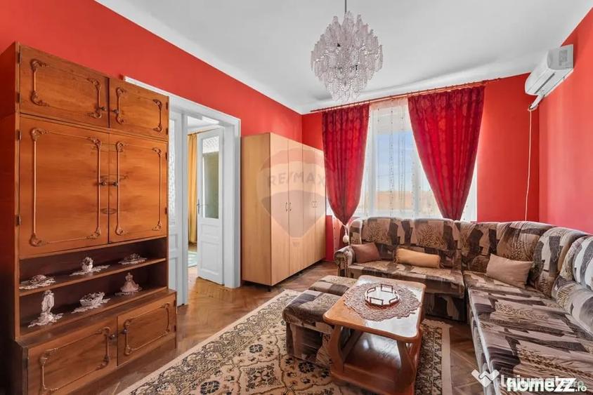 Apartament cu 2 camere decomandat în Central