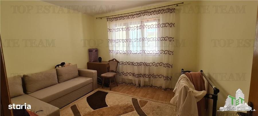 Casă cu 4 camere decomandat în Bucureștii Noi