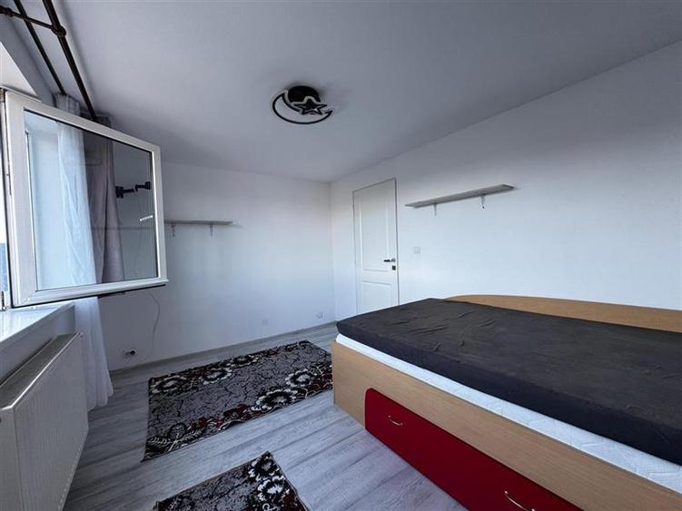 Apartament cu 2 camere decomandat, mobilat în Sud-Vest