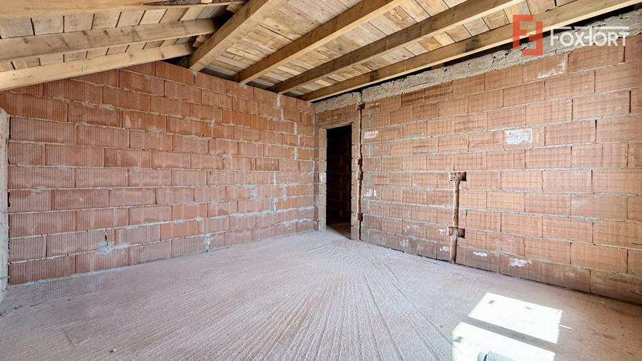 Duplex cu 4 camere cu Canalizare în Moșnița Nouă