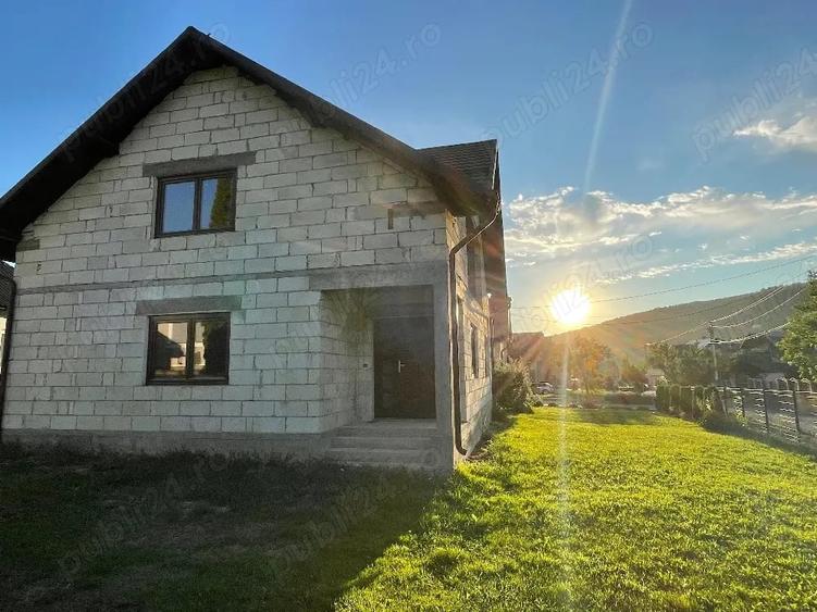 Casă în Moisei