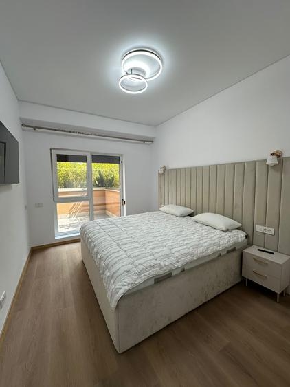 Apartament cu 4 camere decomandat, mobilat în Pipera
