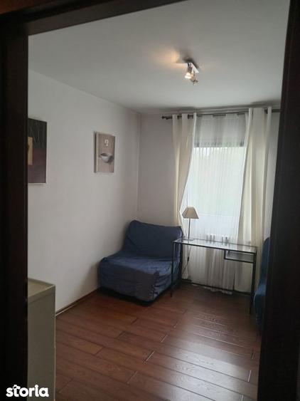 Apartament cu 3 camere semidecomandat, mobilat în Titan