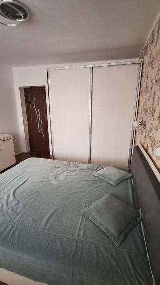 Apartament cu 3 camere decomandat, mobilat în Central
