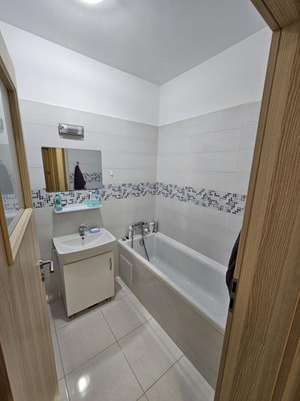 Apartament cu 2 camere decomandat în Exterior Vest