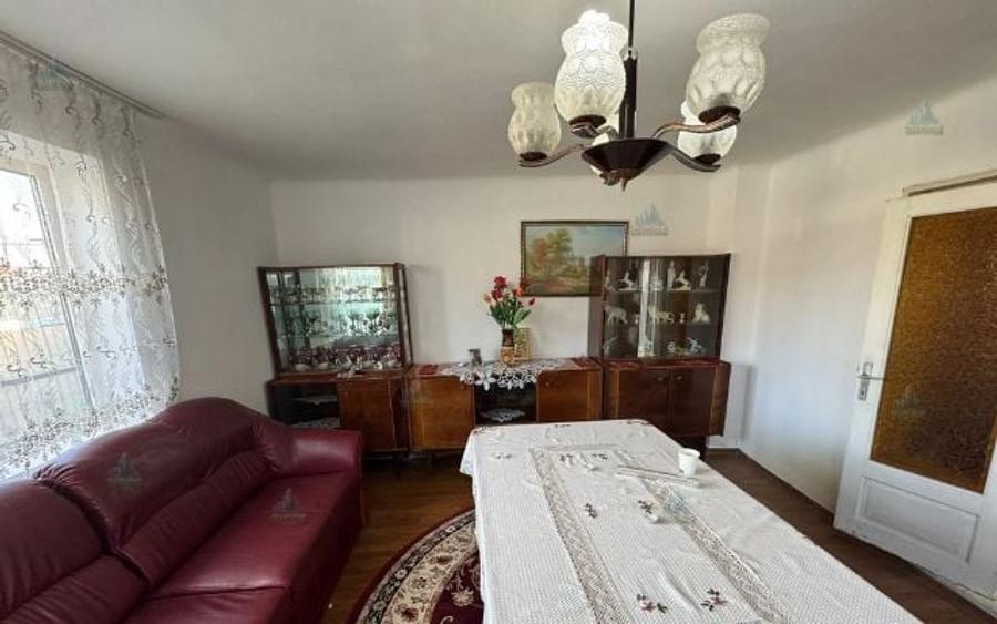 Casă cu 4 camere cu Canalizare în Semicentral