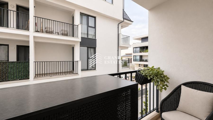 Apartament cu 3 camere semidecomandat, mobilat în Otopeni