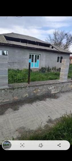 Casă cu 3 camere cu Teren 1631 Mp în Plopeni