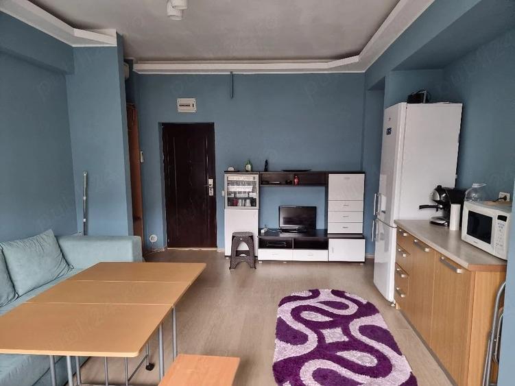 Apartament cu 2 camere decomandat în Km 5