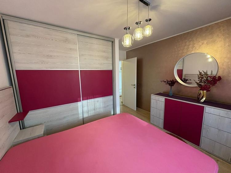 Apartament cu 2 camere decomandat, mobilat în Tractorul