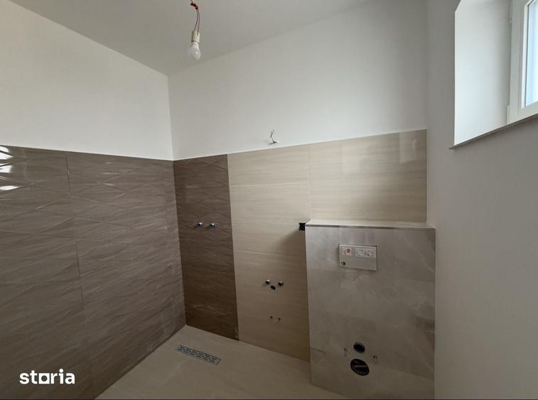Casă cu 3 camere cu Teren 439 Mp în Central