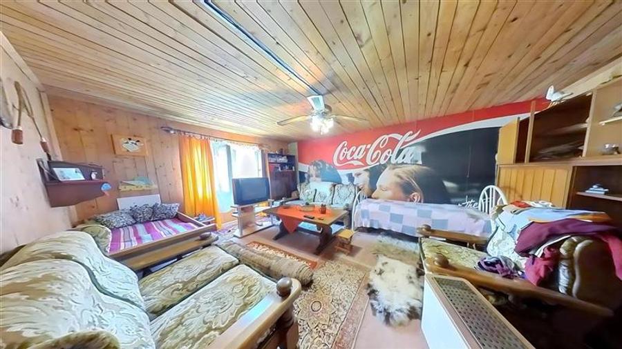 Casă individuală cu 3 camere cu Teren 1360 Mp în Exterior Est