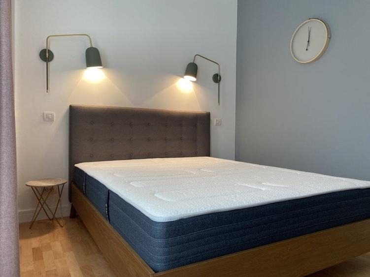 Apartament cu 2 camere semidecomandat, mobilat în Romană