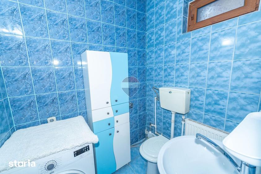 Casă cu 6 camere cu Teren 1000 Mp în Central