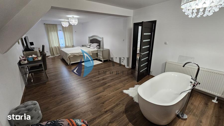 Casă cu 5 camere cu Teren 533 Mp în Central