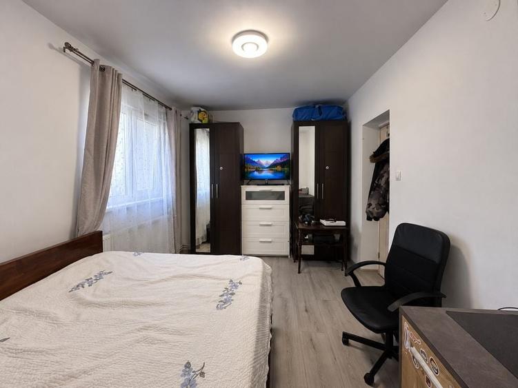 Casă cu 4 camere cu Teren 206 Mp în Eroilor