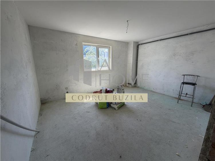 Casă cu 3 camere cu Teren 200 Mp în Central
