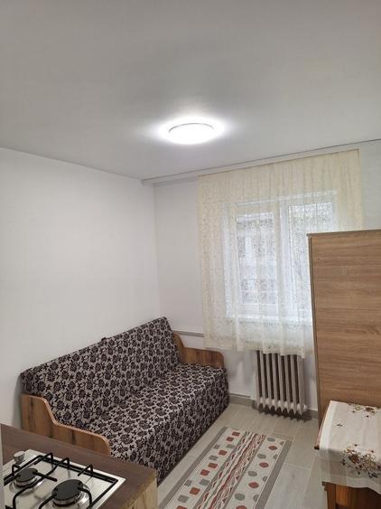 Garsonieră decomandată în Central