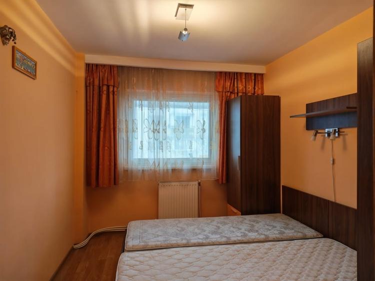Apartament cu 4 camere decomandat, mobilat în Bistrița Lac