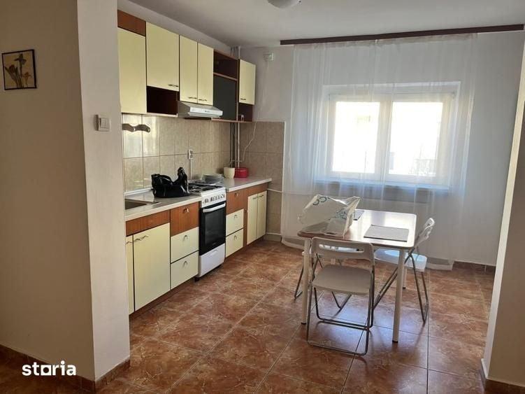 Apartament cu 2 camere decomandat în Tei