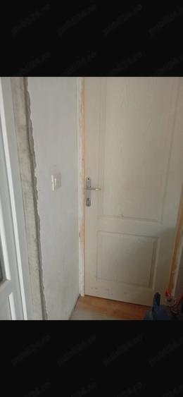 Casă cu 3 camere cu Teren 75 Mp în Exterior Vest