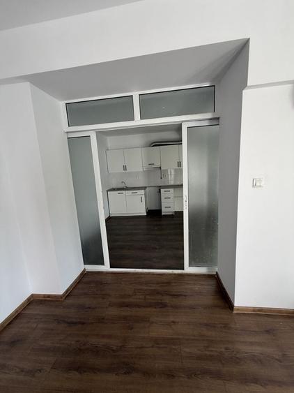 Apartament cu 2 camere decomandat în Liteni